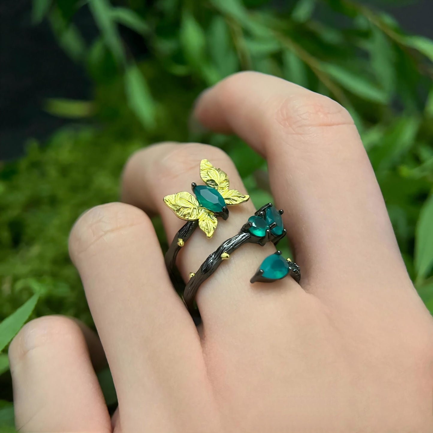 Dew Bloom – Natural Green Agate Leaf Ring in 926 Sterling Silver