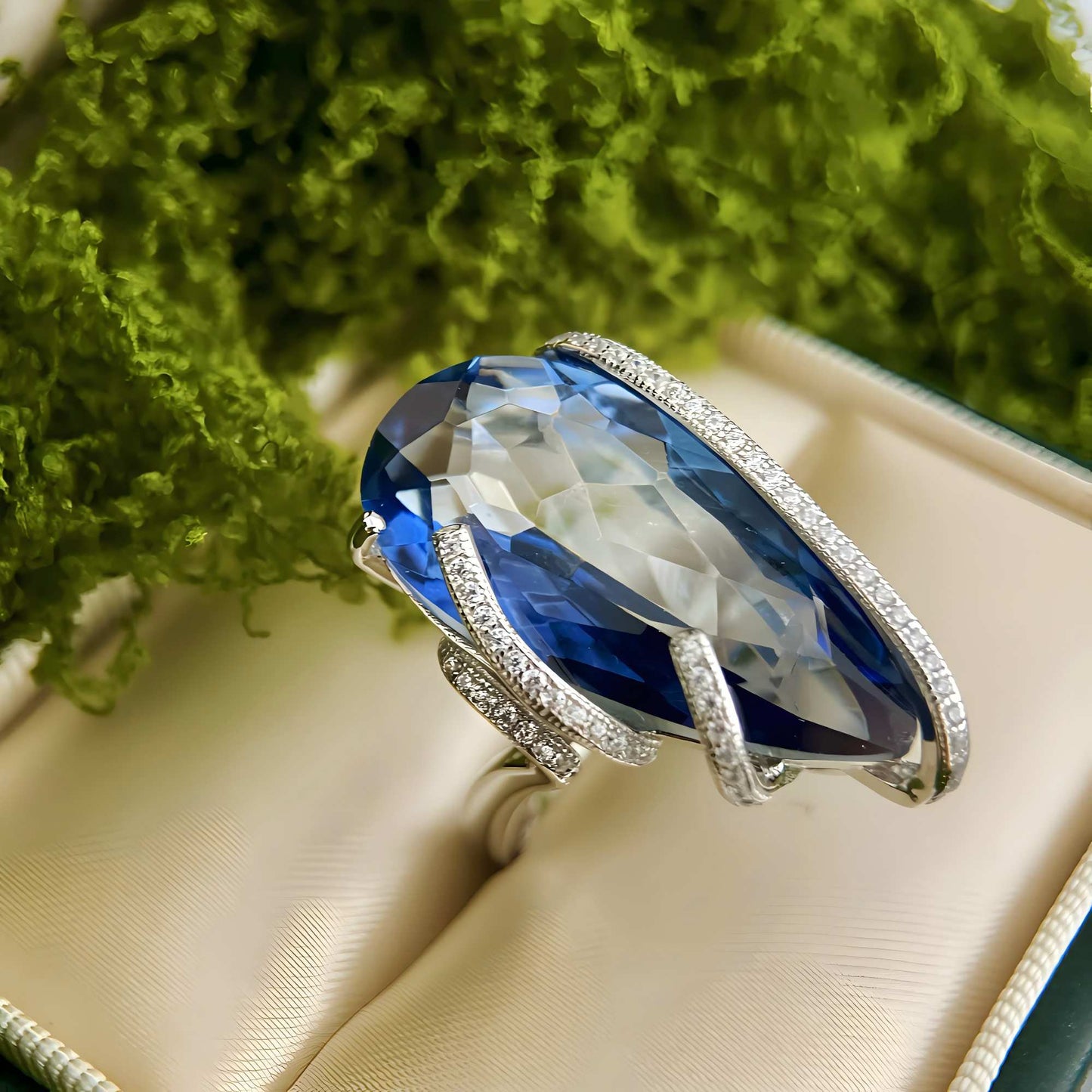 Frozen Wave – Blue Crystal Statement Ring in 925 Sterling Silver - Sound of Flowers