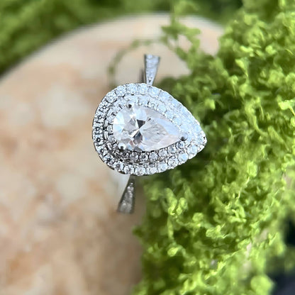 Graceful Waterdrop Shape 1 Carat D Color Moissanite Engagement Ring in 925 Sterling Silver White Gold Plated - GRA Certified - Sound of Flowers