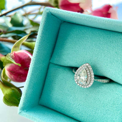 Graceful Waterdrop - Shape 1 ct D Color Moissanite Ring