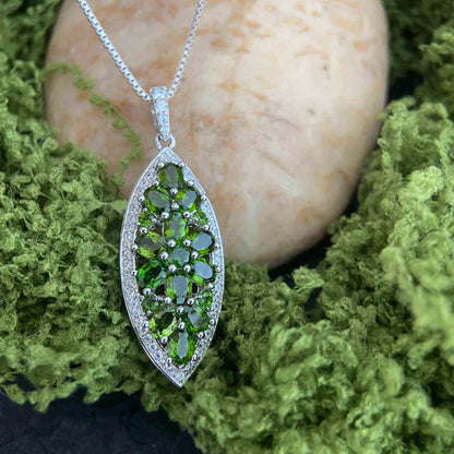 Leaflight – Diopside Leaf Pendant Necklace 