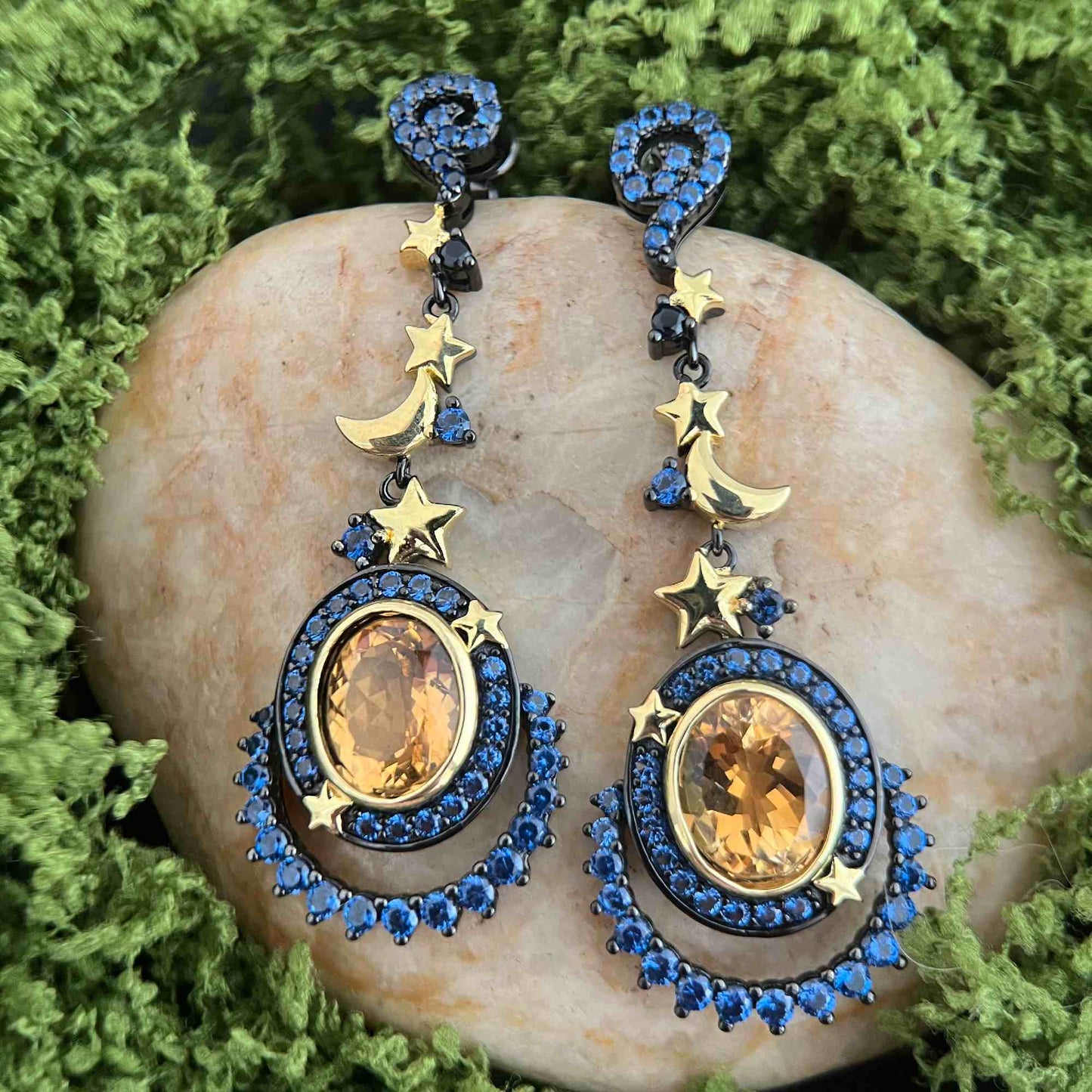 Moon Halo - Citrine & Lab-Grown Sapphire Stud Earrings - Sound of Flowers