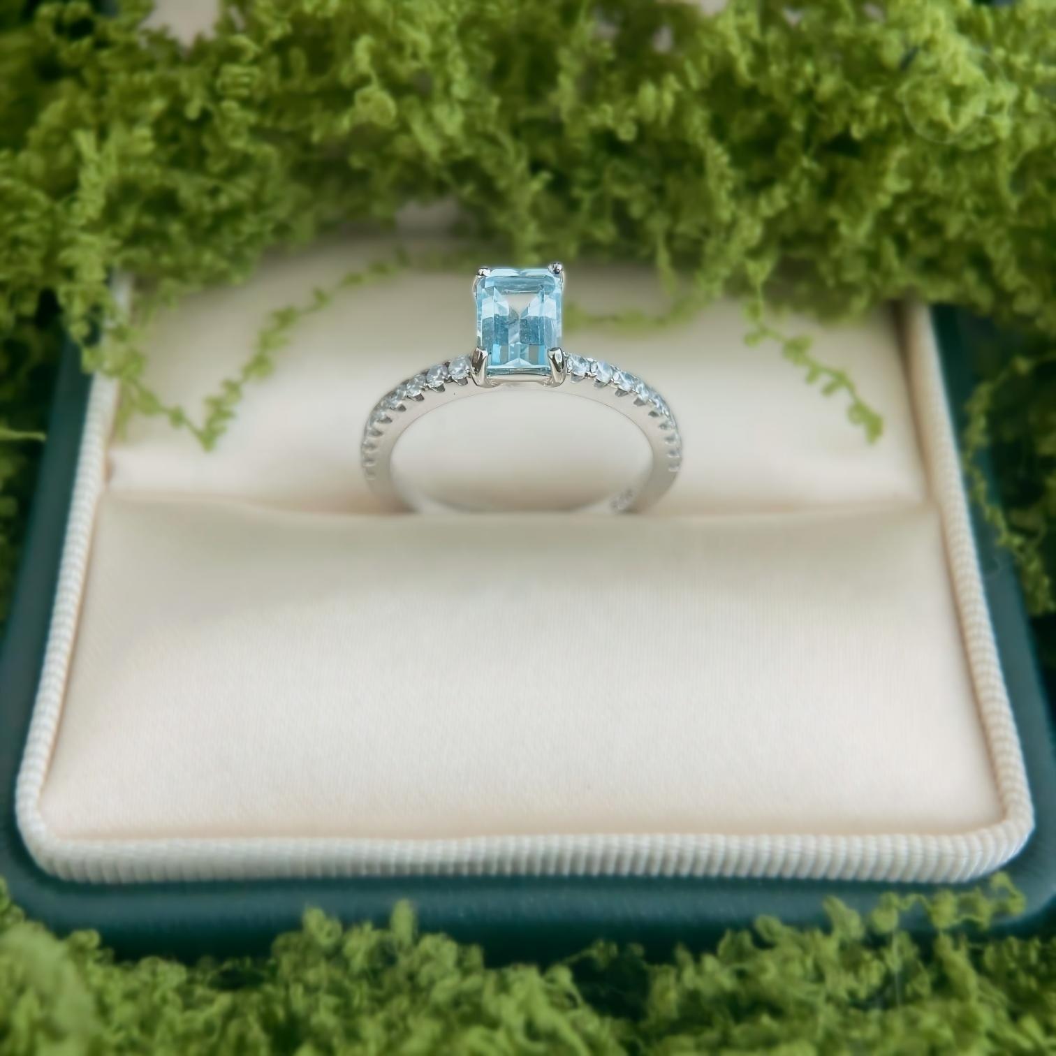 Silent Sky - Blue Topaz Rectangular Ring 