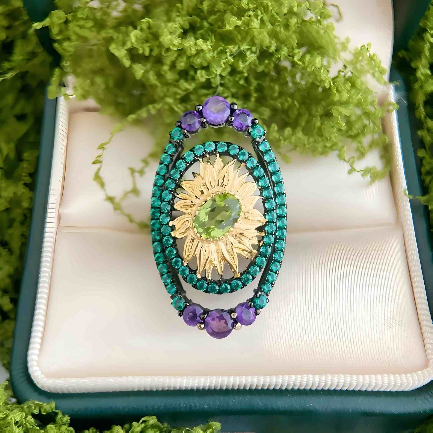Sunlight Bloom: Natural Peridot & Amethyst Statement Ring in Gold - Plated 925 Sterling Silver - Sound of Flowers