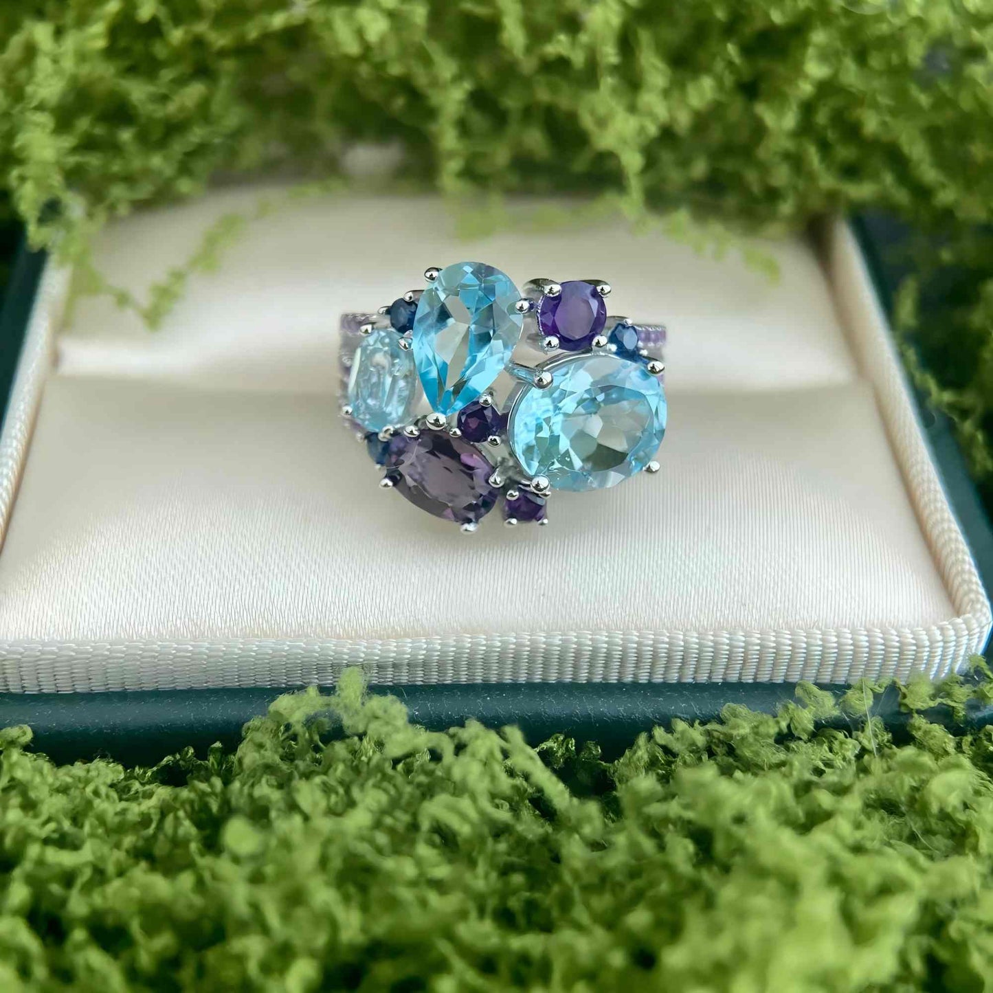 Twilight Garden – Blue Topaz & Amethyst Gem Cluster Ring in 925 Sterling Silver - Sound of Flowers