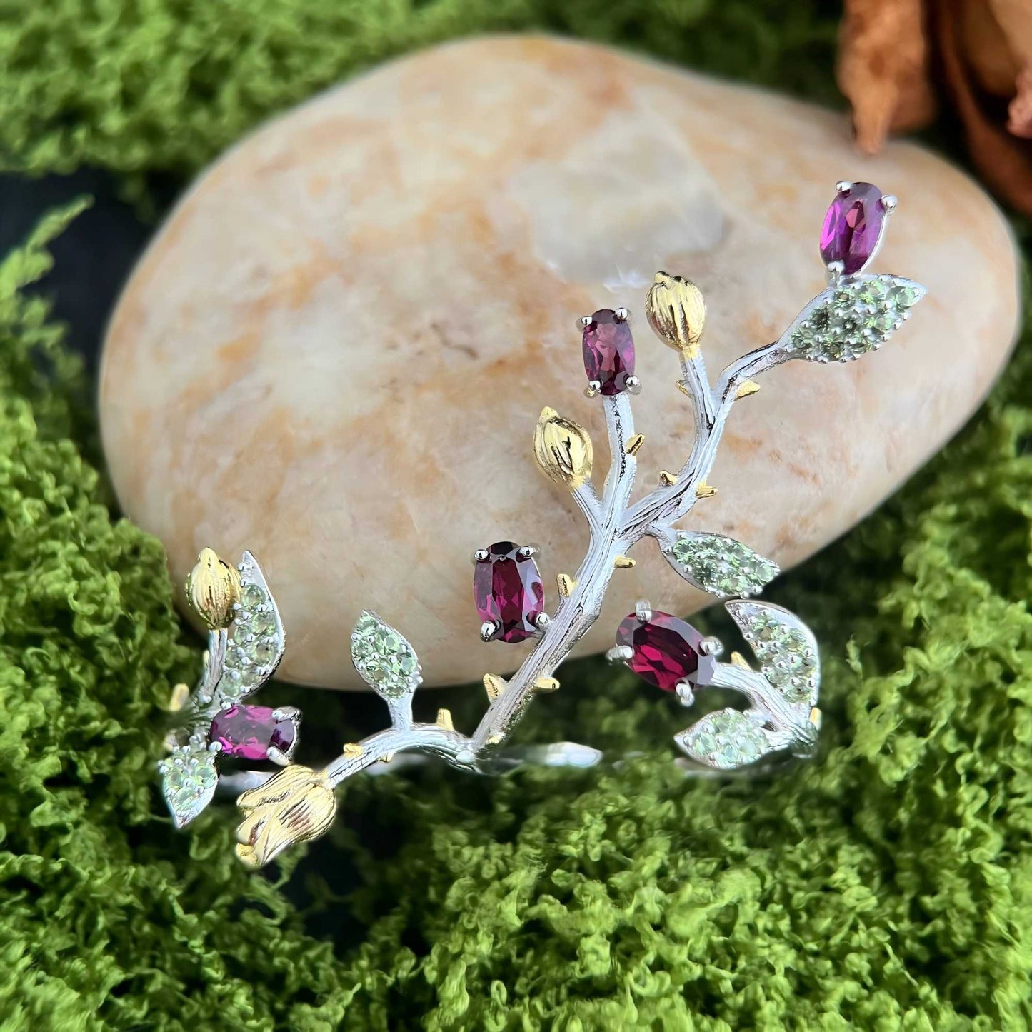 Verdant Vines - Garnet Double Ring 